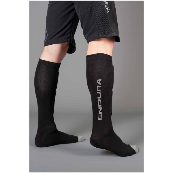 Endura SingleTrack Shin Guard Sock - Image 3